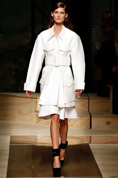Look 1